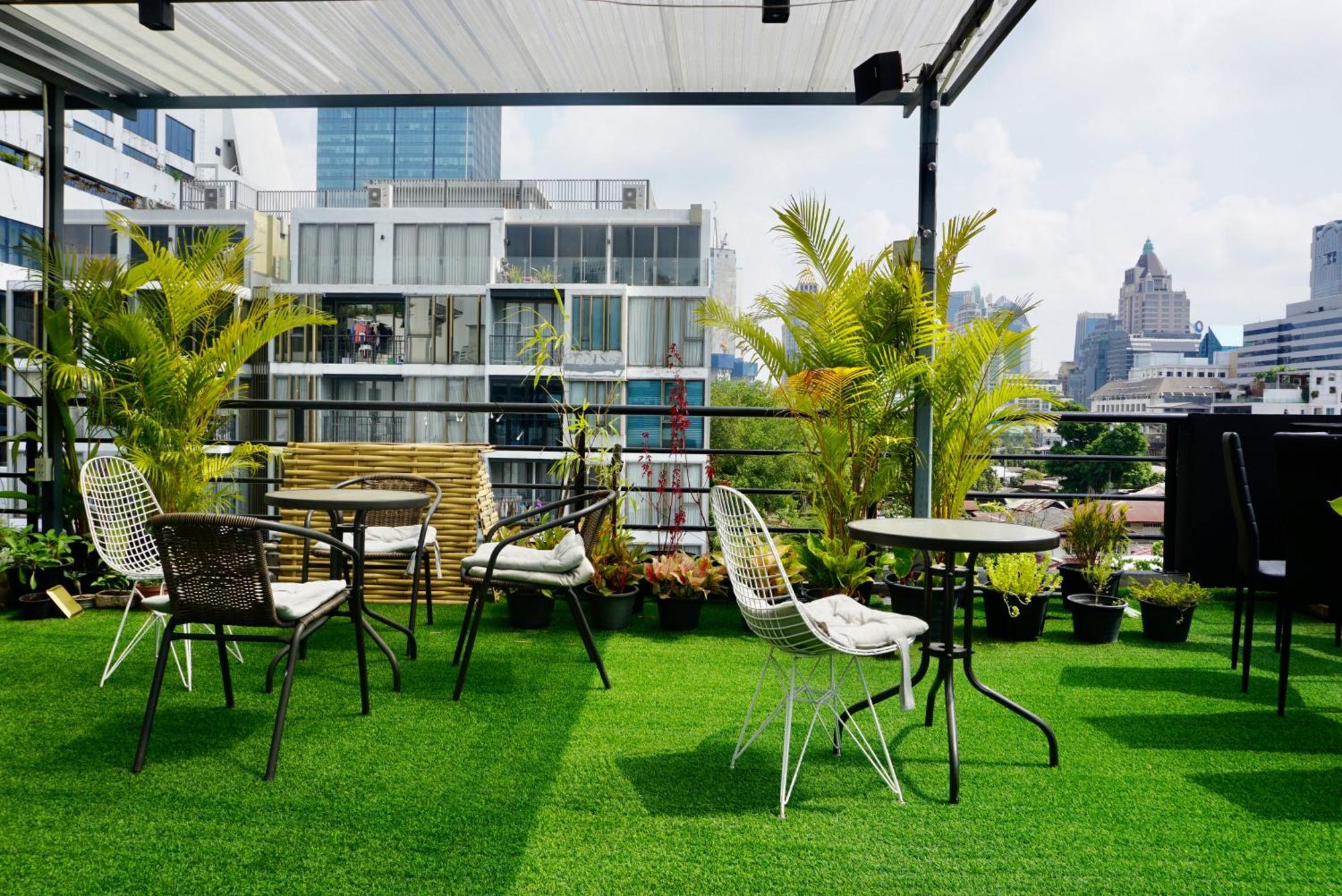 Hash Apartment With Unique Chill Design At Silom Soi 3 Бангкок Экстерьер фото