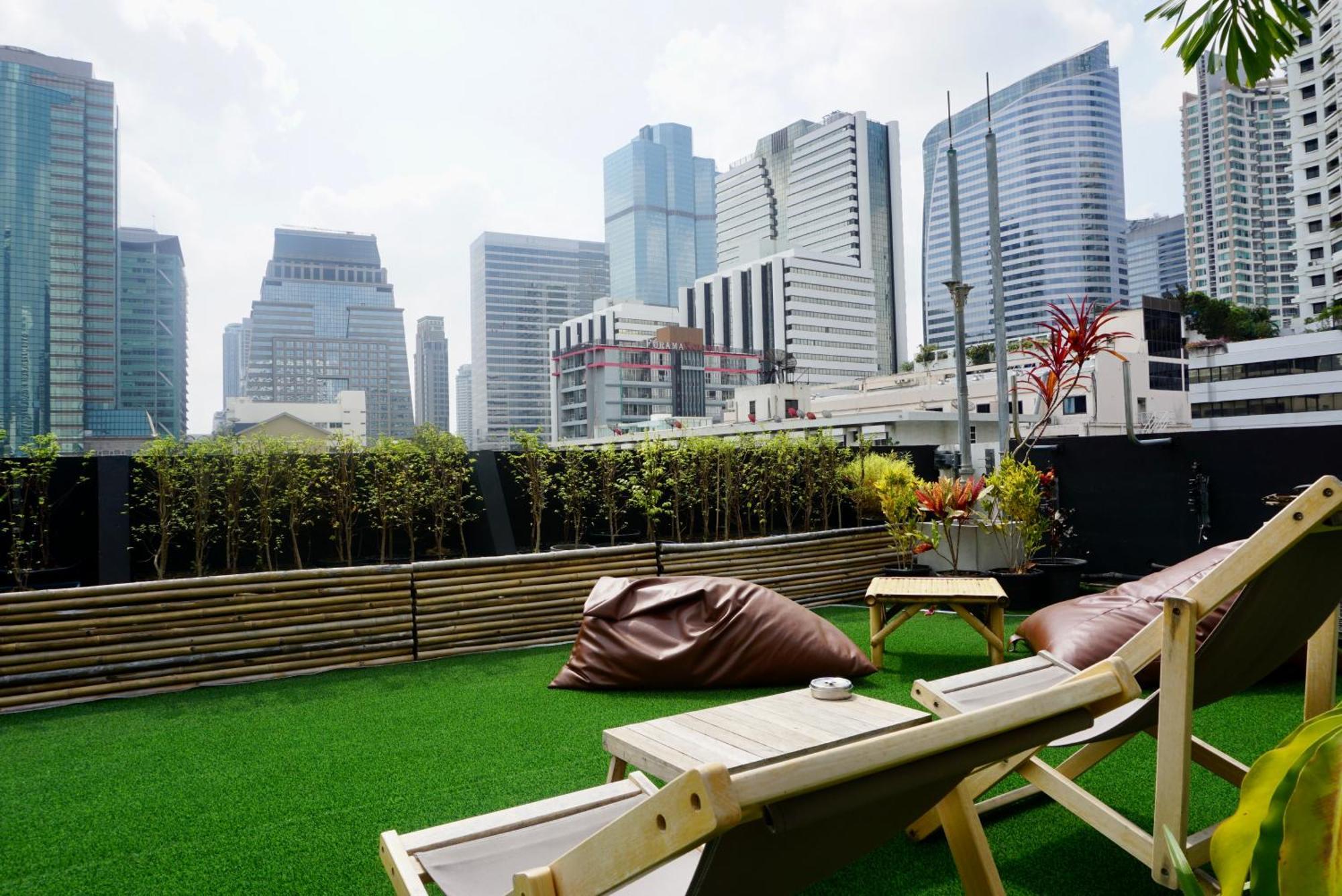 Hash Apartment With Unique Chill Design At Silom Soi 3 Бангкок Экстерьер фото