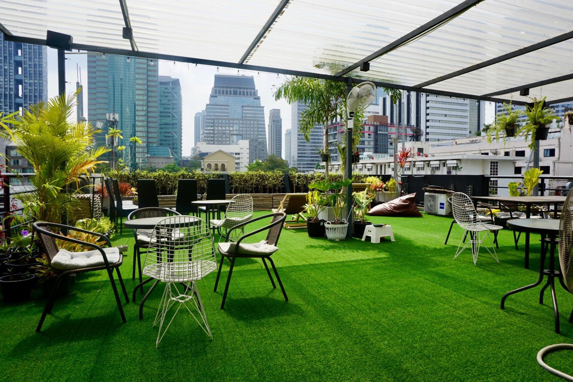 Hash Apartment With Unique Chill Design At Silom Soi 3 Бангкок Экстерьер фото