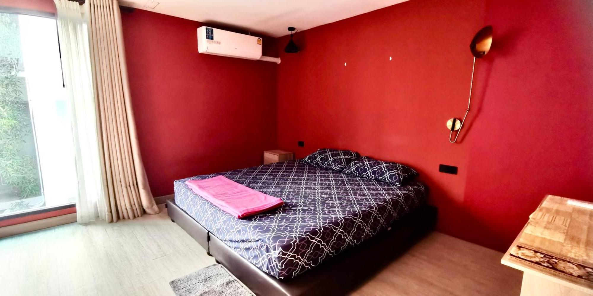 Hash Apartment With Unique Chill Design At Silom Soi 3 Бангкок Экстерьер фото